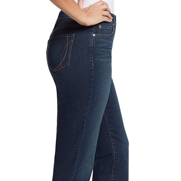 (1705) Bandolino Women's Petite Mandie Signature Fit High Rise Straight Jean - Picture 3 of 6